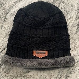 NWT Hindawi Hat